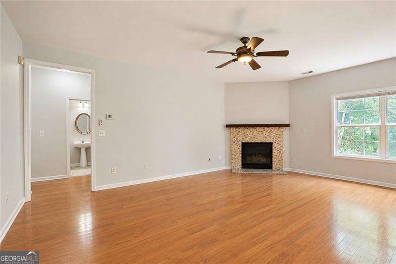 3820 Devenwood Way Property Photo 8