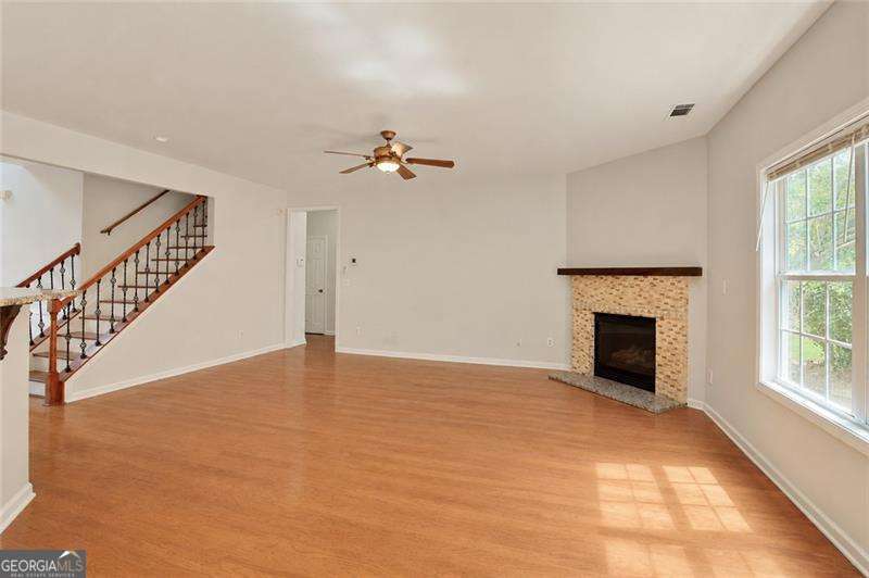 3820 Devenwood Way Property Photo 10