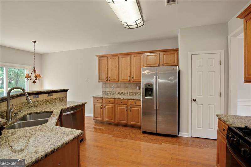3820 Devenwood Way Property Photo 13