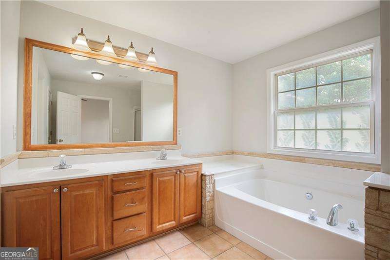 3820 Devenwood Way Property Photo 25