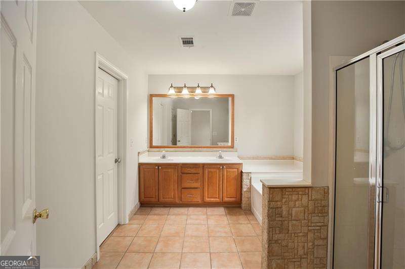 3820 Devenwood Way Property Photo 26