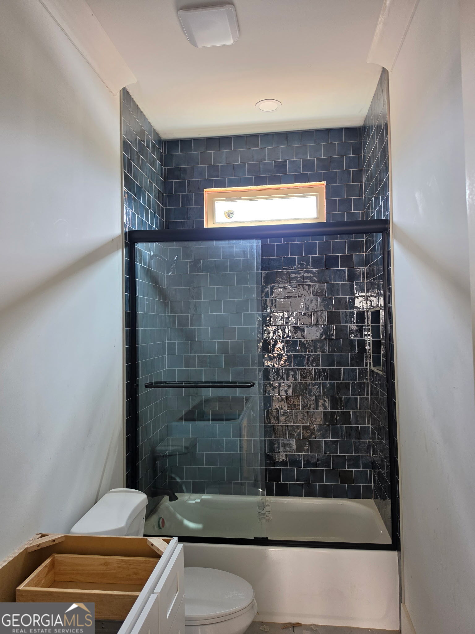302 Thomas Road Property Photo 5