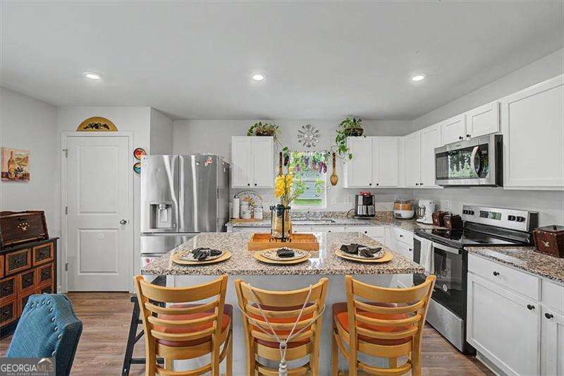 635 Tudor Street Property Photo 13