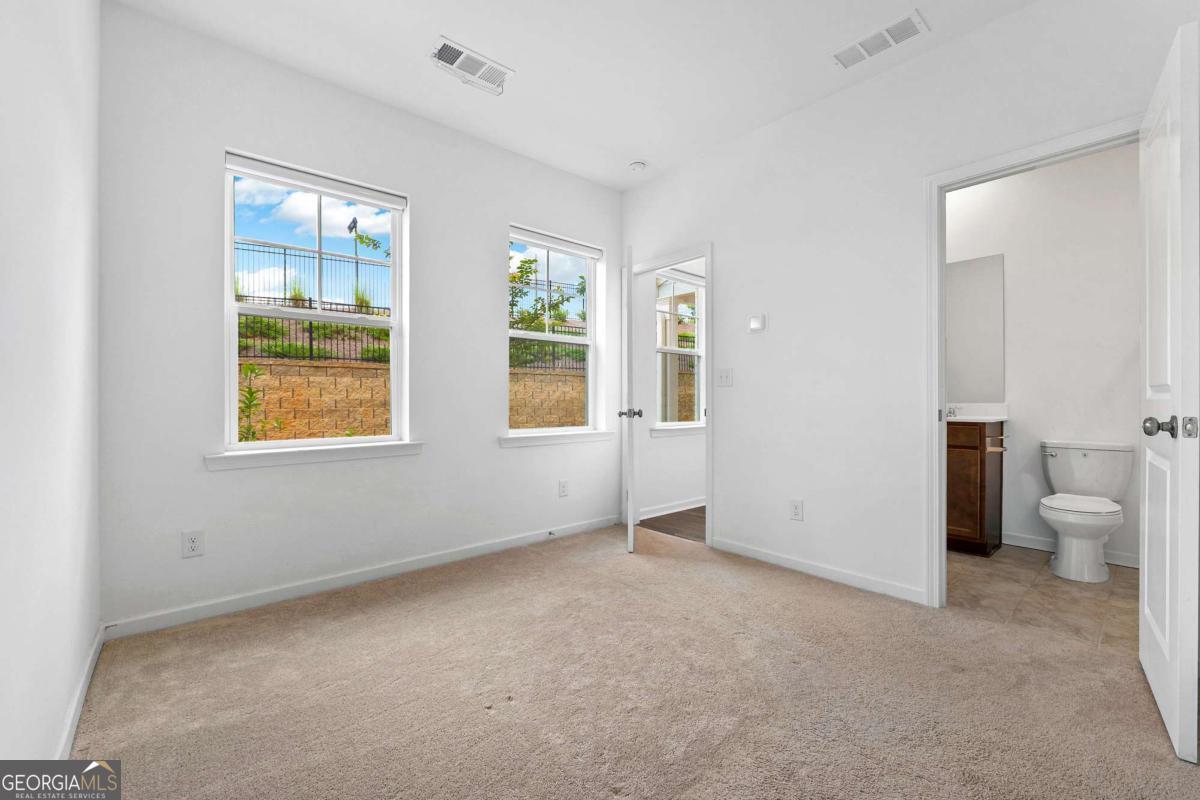 218 Maycrest Path Property Photo 10