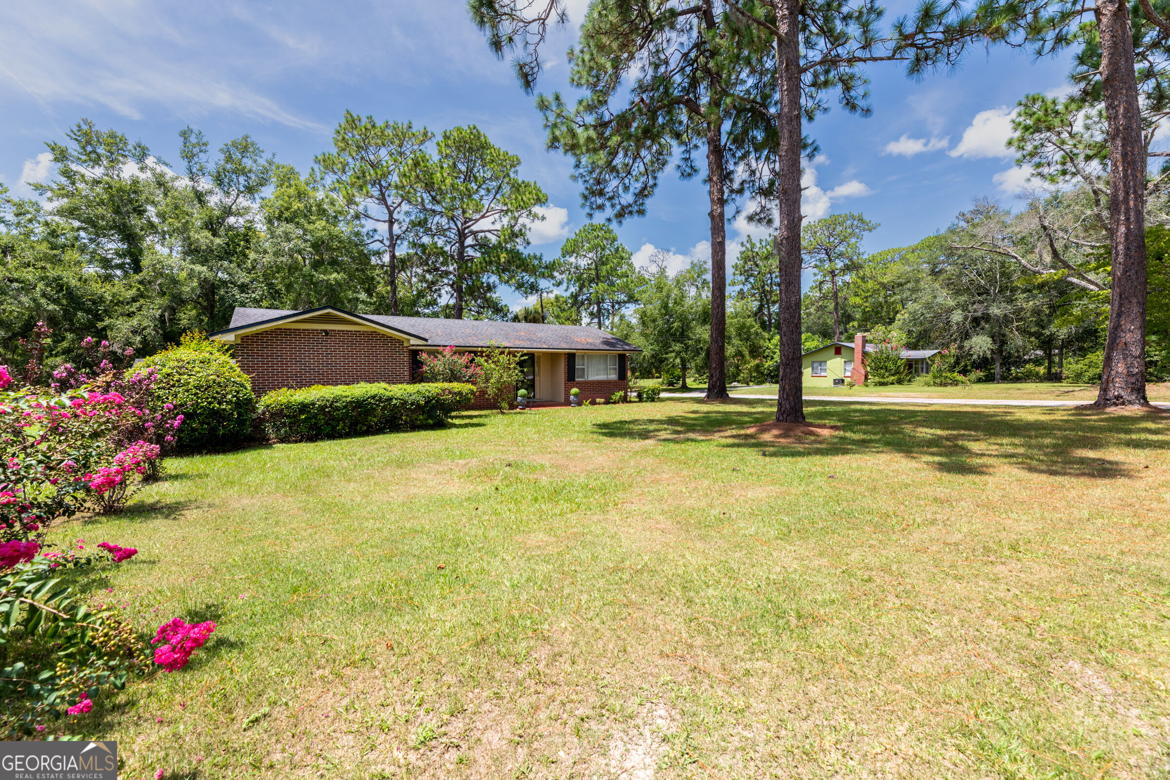107 Community Drive Property Photo 4