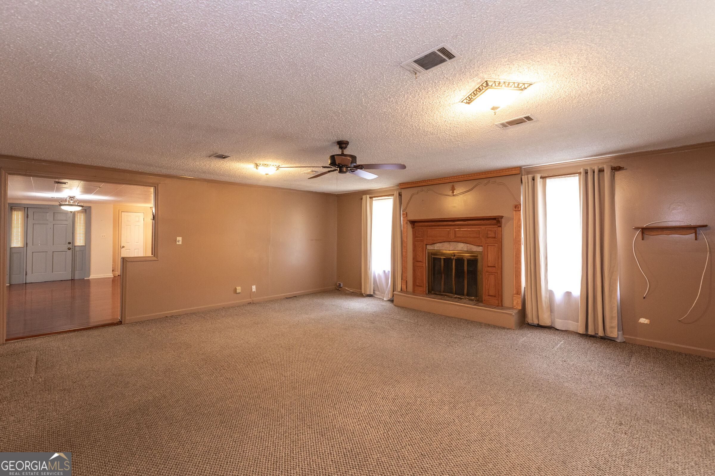 107 Community Drive Property Photo 11