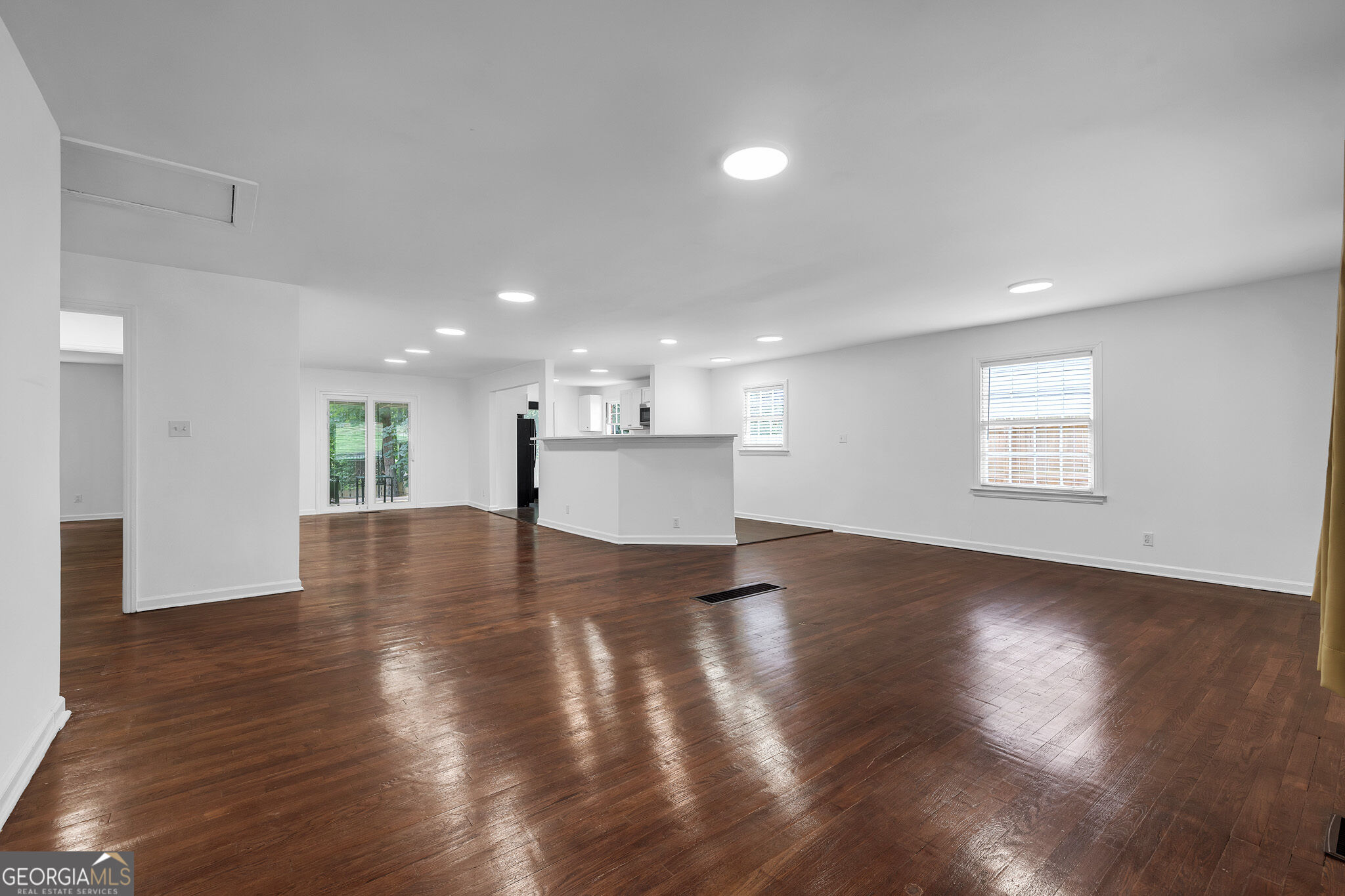 267 Richardson Road Nw Property Photo 5