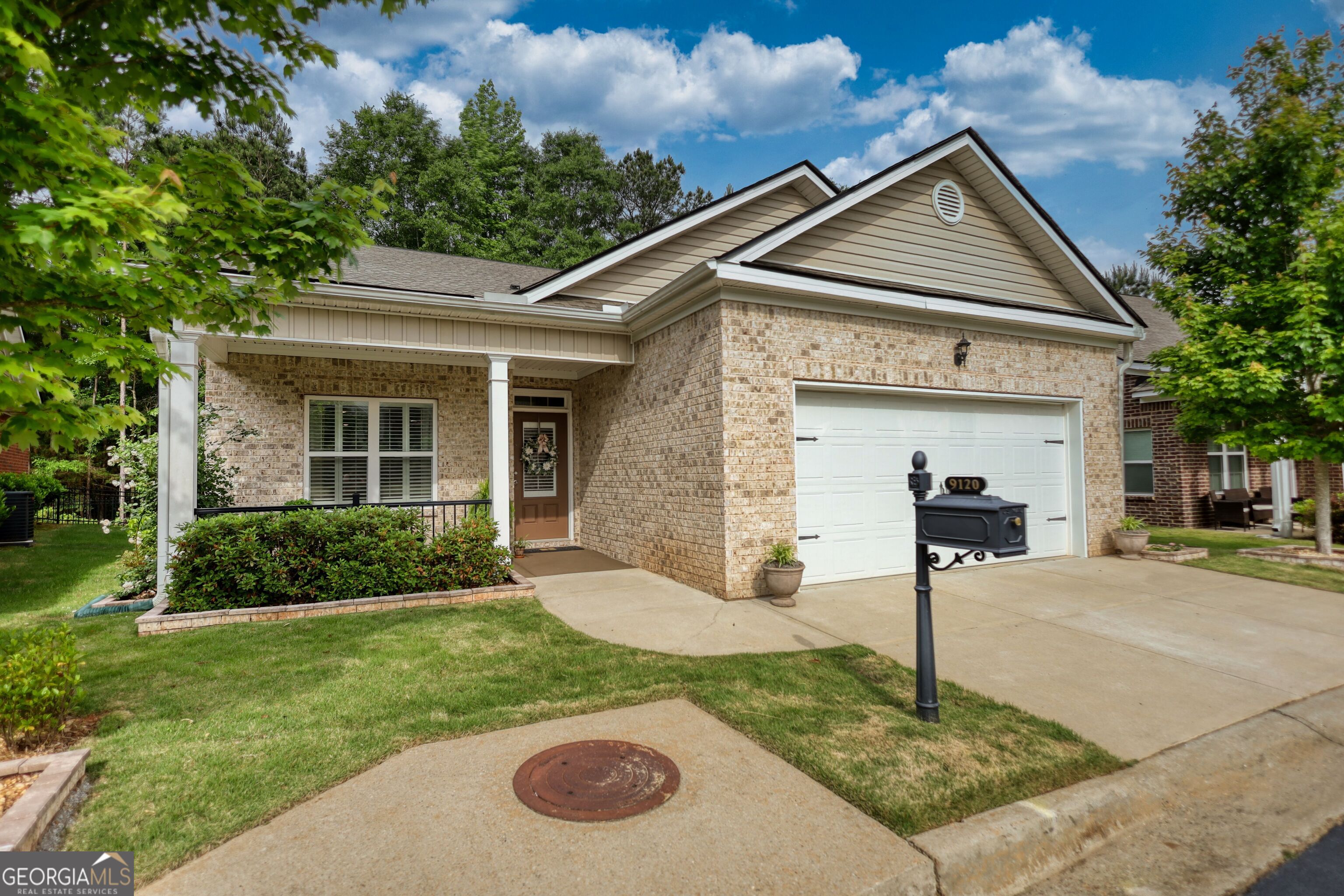 9120 Leverett Circle Property Photo 1