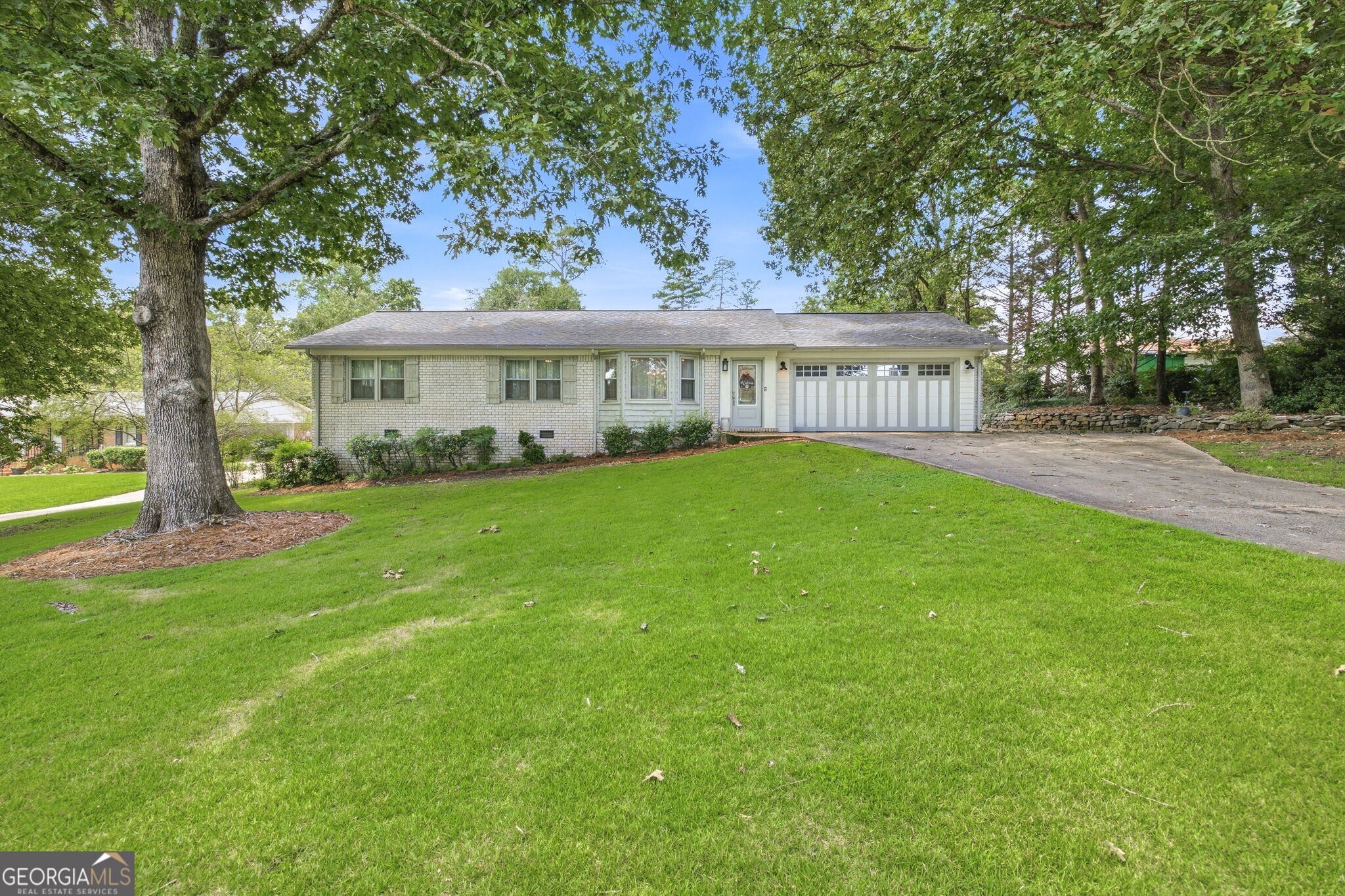 4510 Seminole Drive Property Photo 3