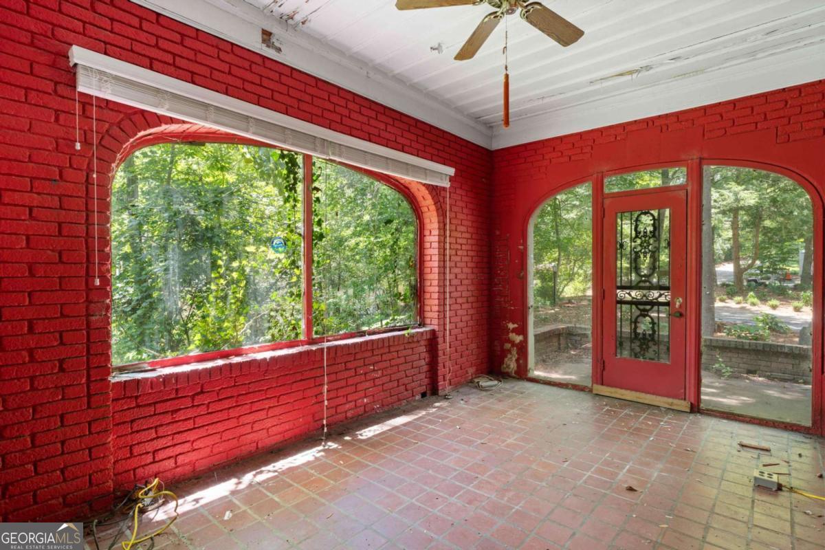 843 Springdale Road Ne Property Photo 13
