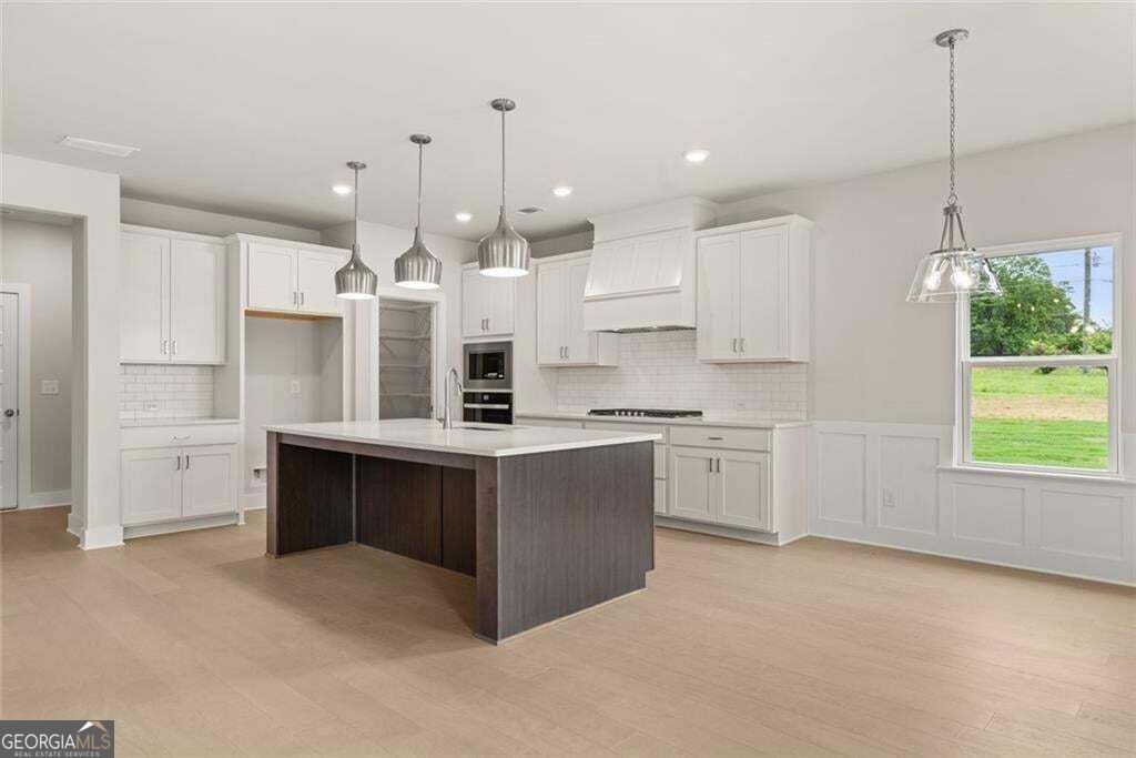 8315 Creekside Overlook Drive Property Photo 6