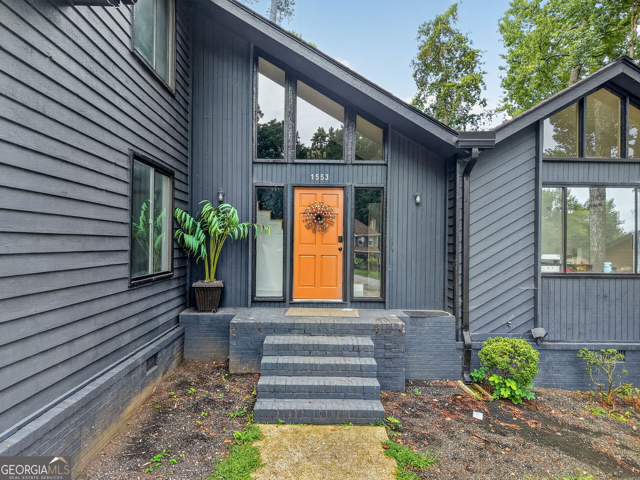1553 Bell Flower Court Property Photo 3