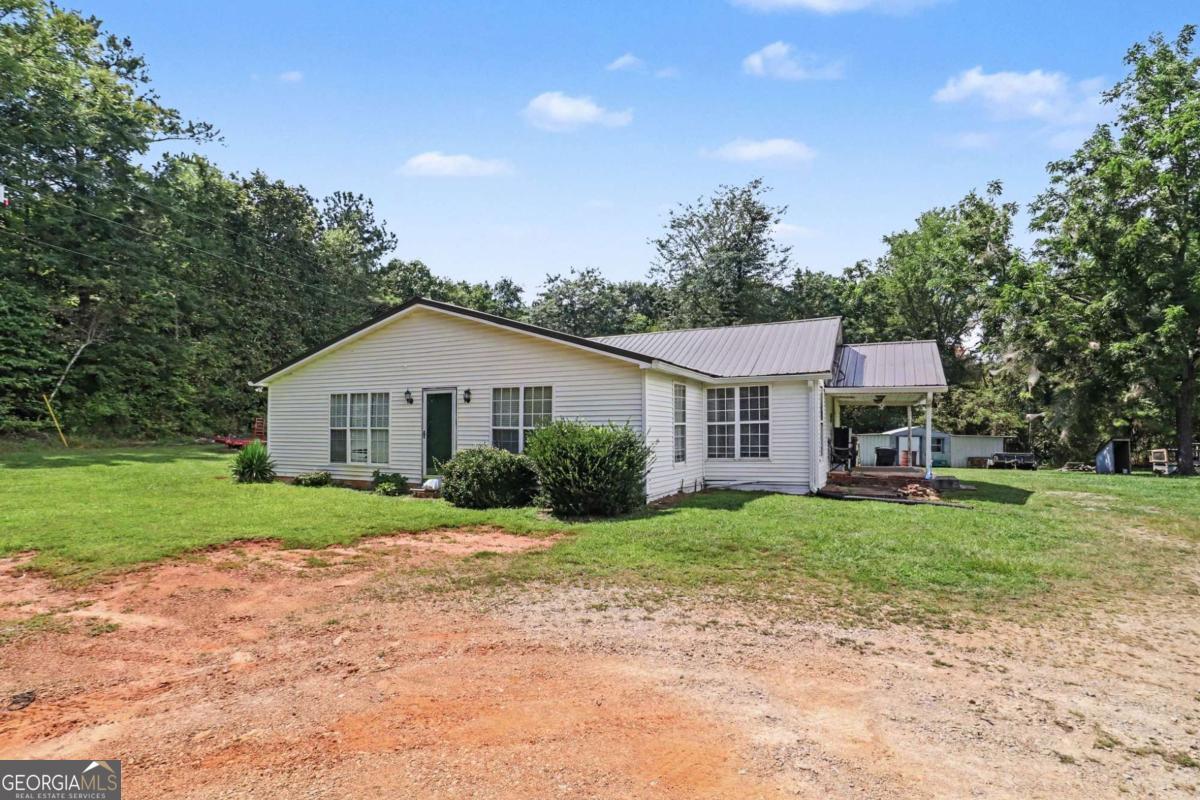 88 Old Waco Road Property Photo 1