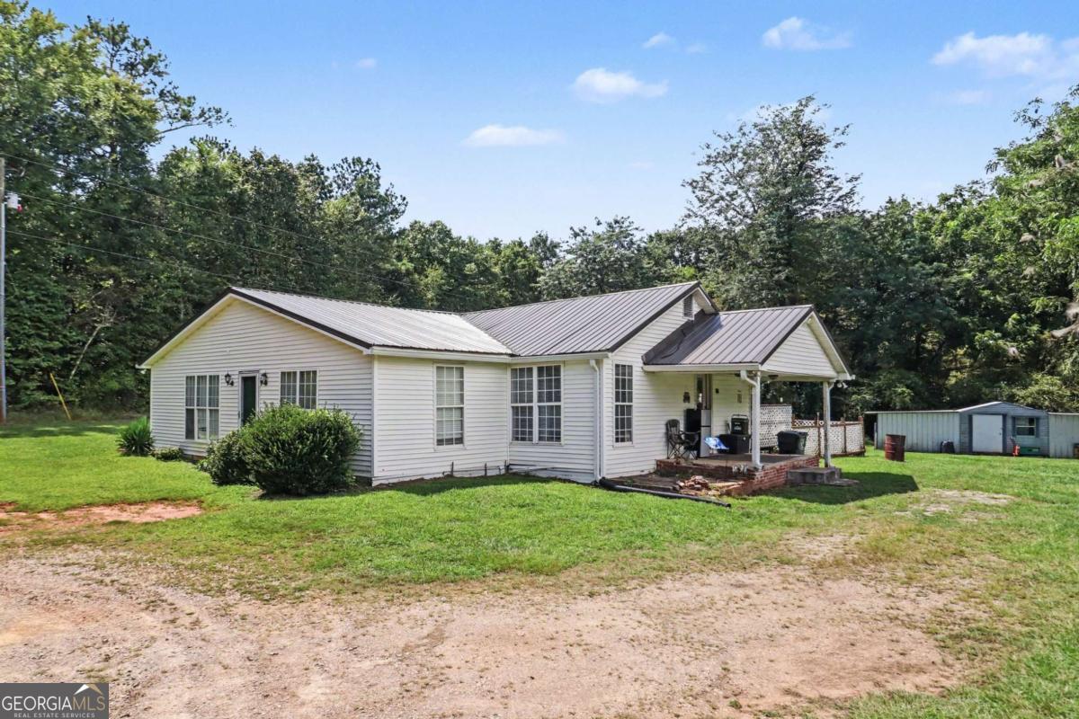 88 Old Waco Road Property Photo 8