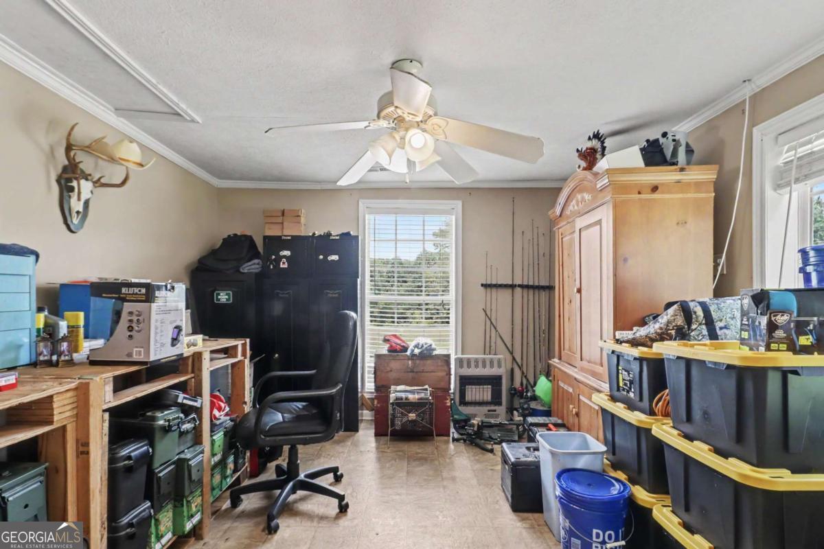 88 Old Waco Road Property Photo 15