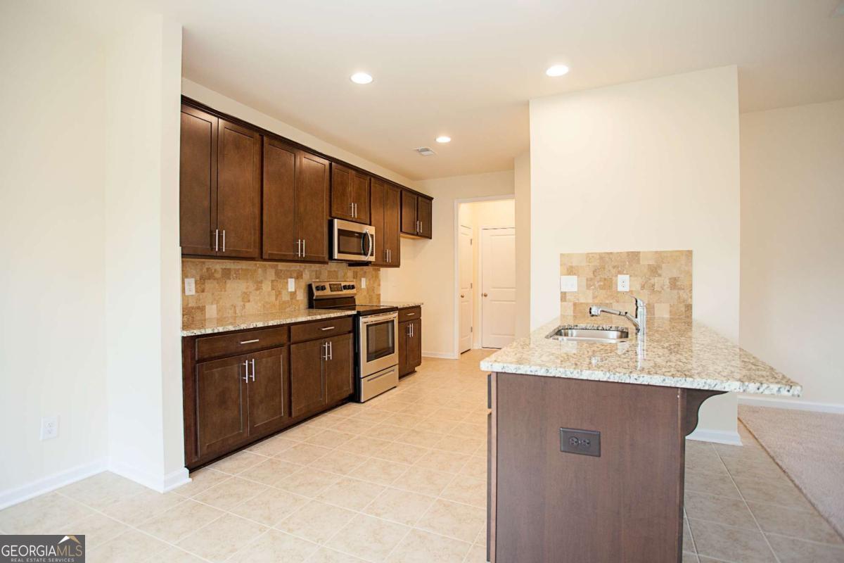 4505 Almanor Circle Property Photo 12
