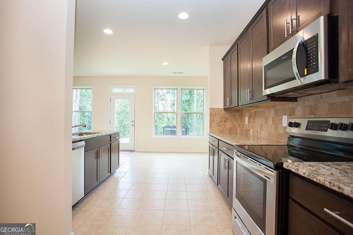 4505 Almanor Circle Property Photo 16