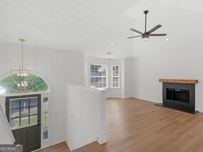 6060 Winston Trace Property Photo 3