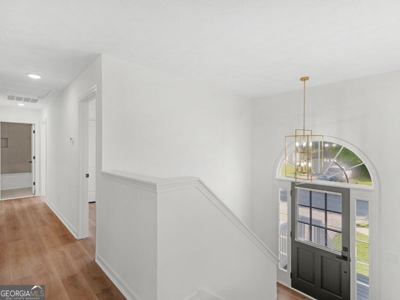 6060 Winston Trace Property Photo 4