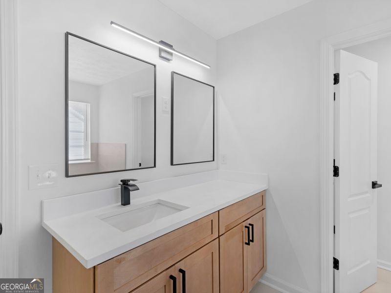 6060 Winston Trace Property Photo 19