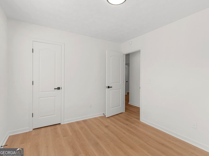 6060 Winston Trace Property Photo 23