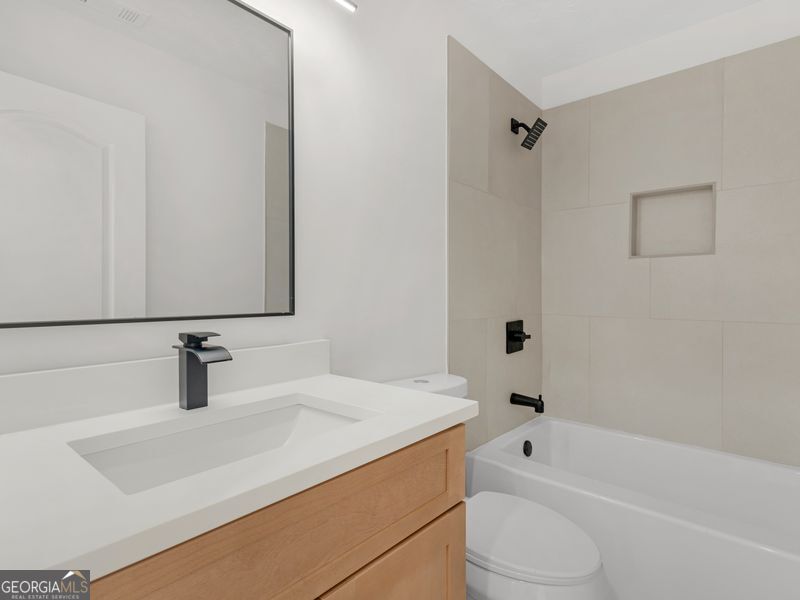 6060 Winston Trace Property Photo 24
