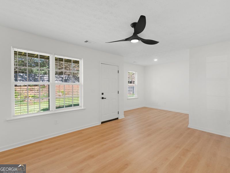 6060 Winston Trace Property Photo 28