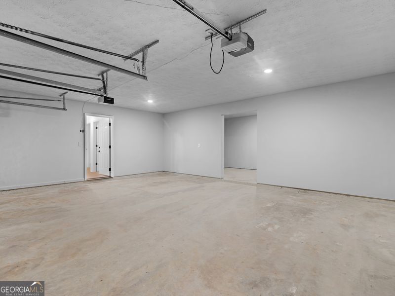 6060 Winston Trace Property Photo 35