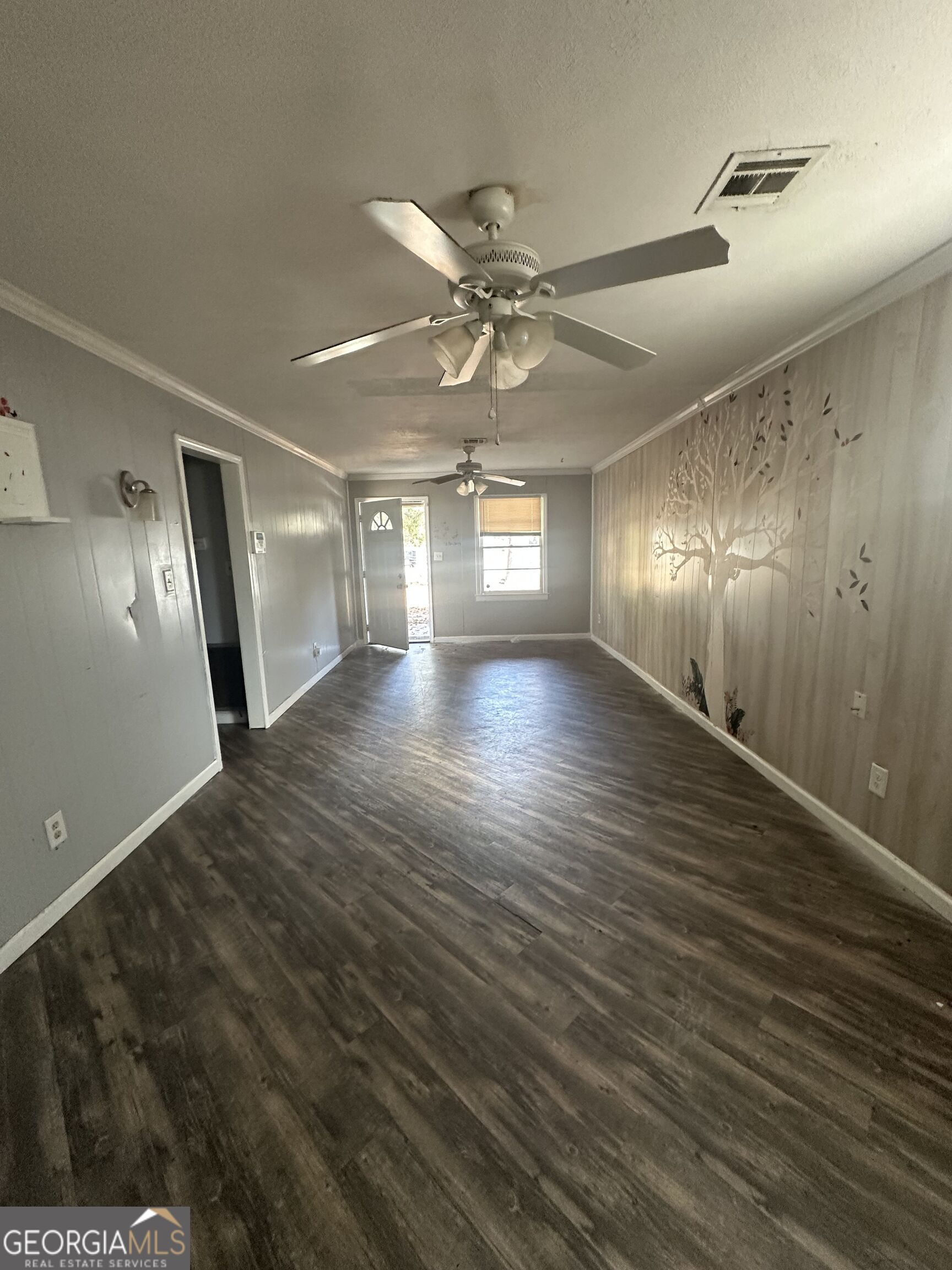 2638 Deeb Drive Property Photo 4