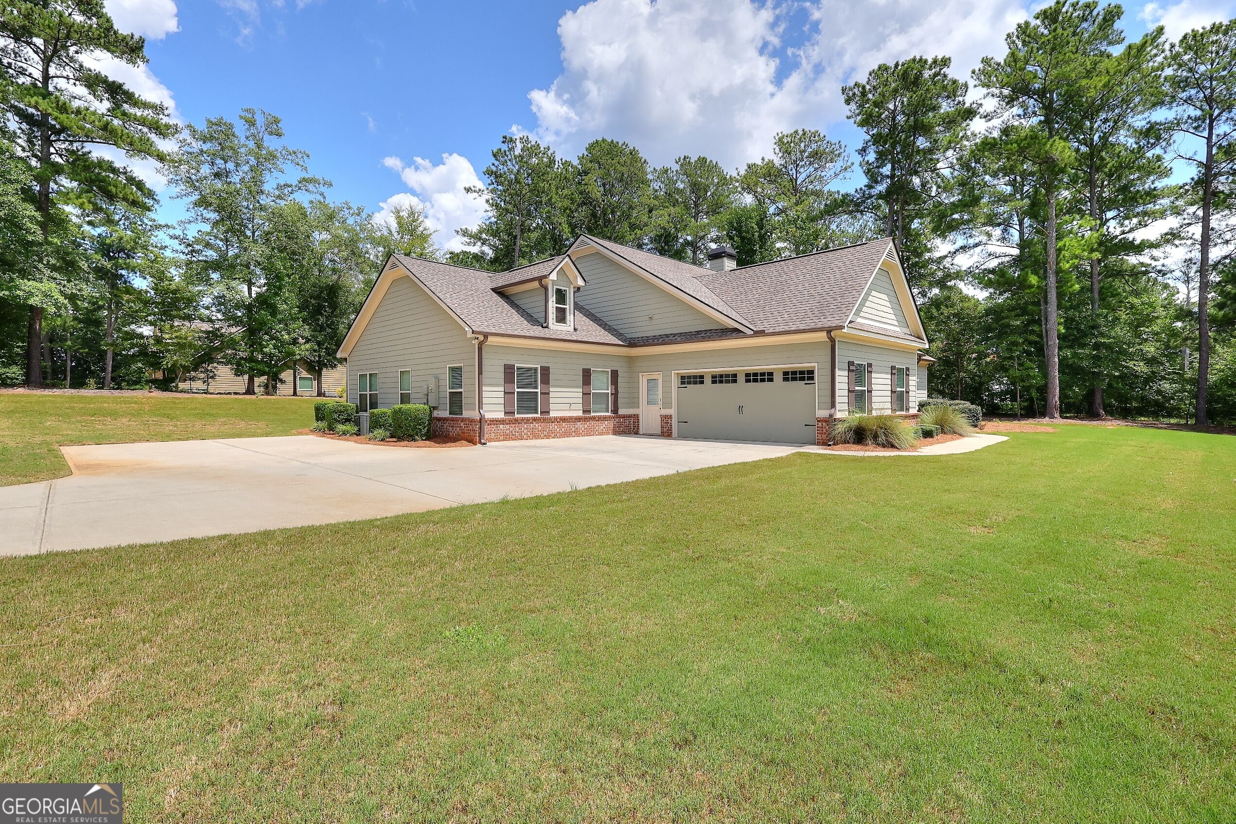 1414 Maple Cove Lane Property Photo 4