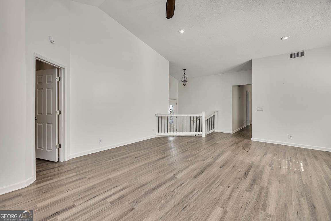 3 Bay Tree Court W Property Photo 4