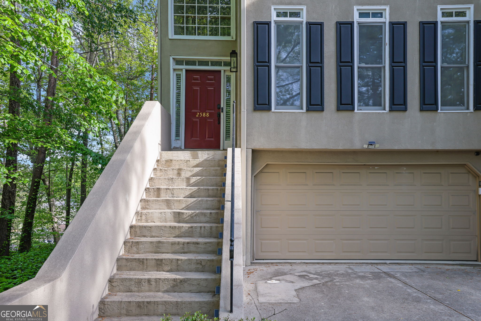2588 Oakwood Way Se Property Photo 4
