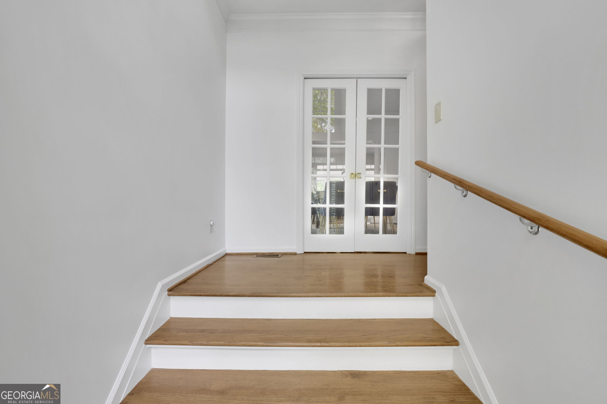2588 Oakwood Way Se Property Photo 6