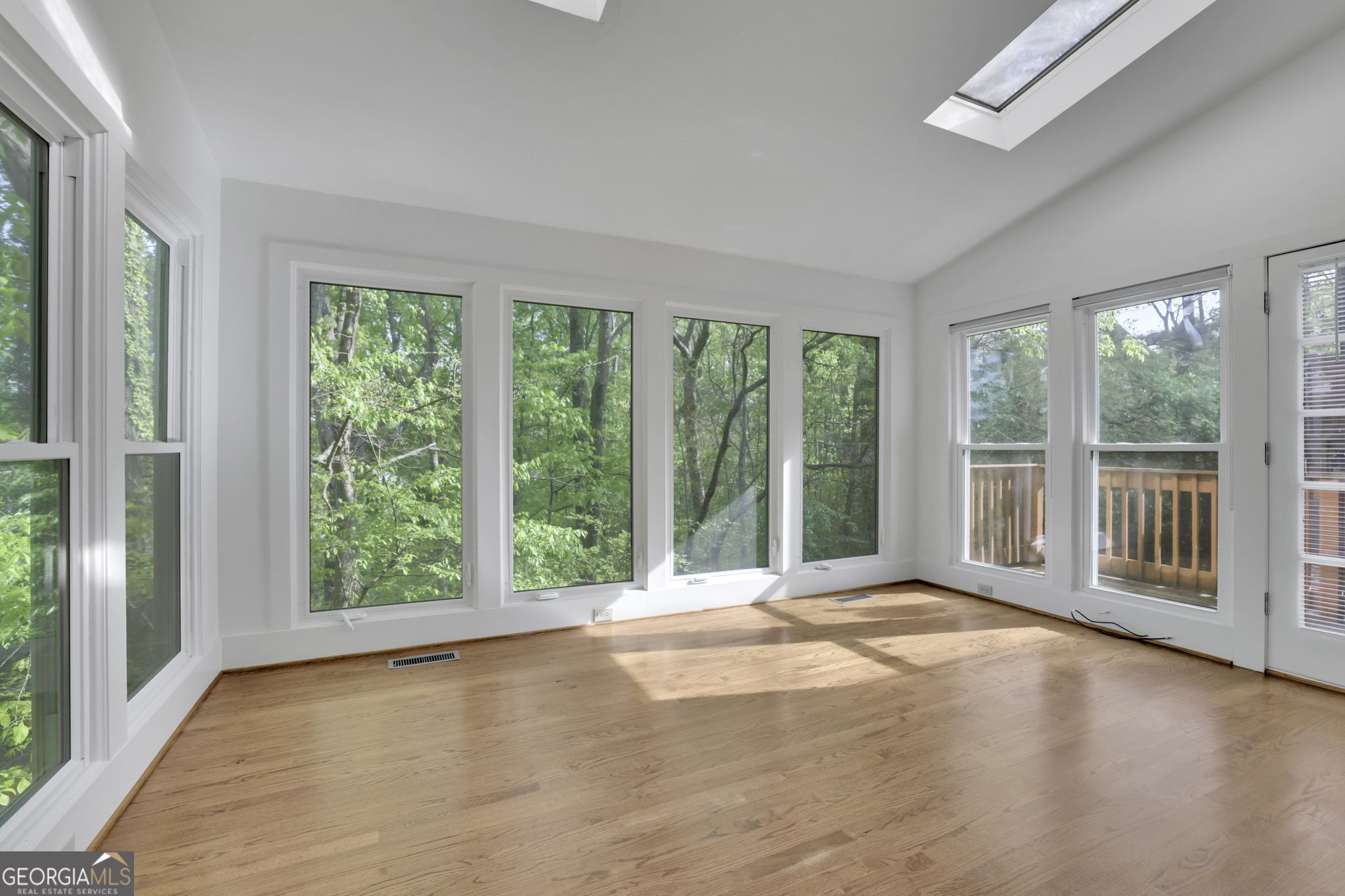 2588 Oakwood Way Se Property Photo 25