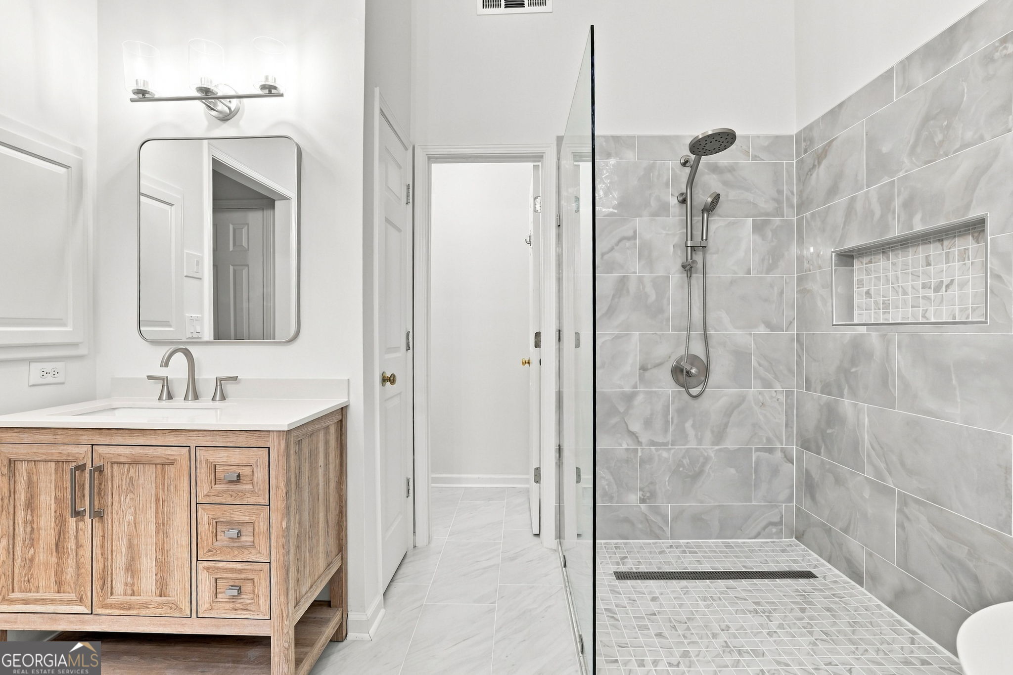 2588 Oakwood Way Se Property Photo 37
