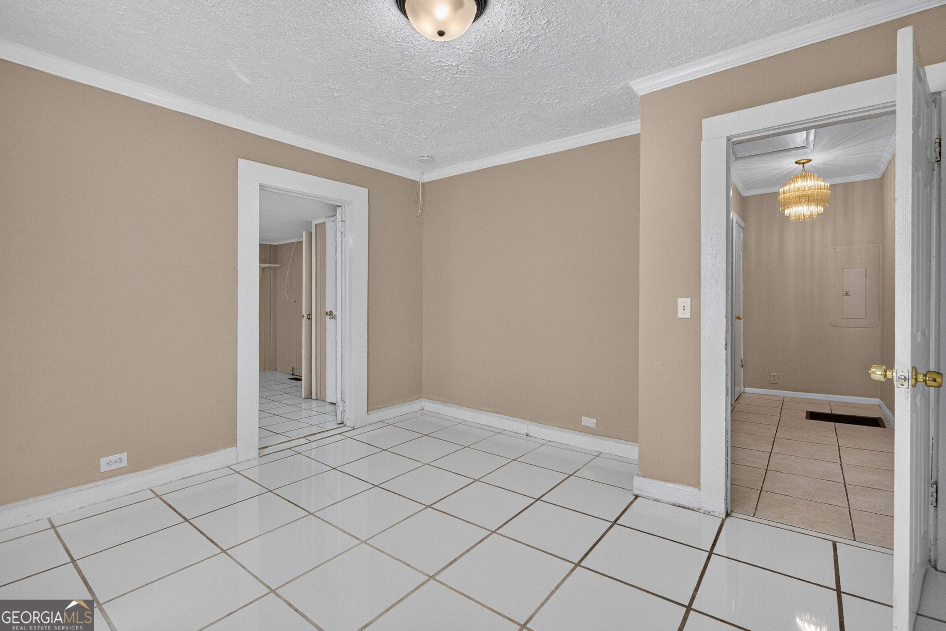 2229 Lee Street Property Photo 12