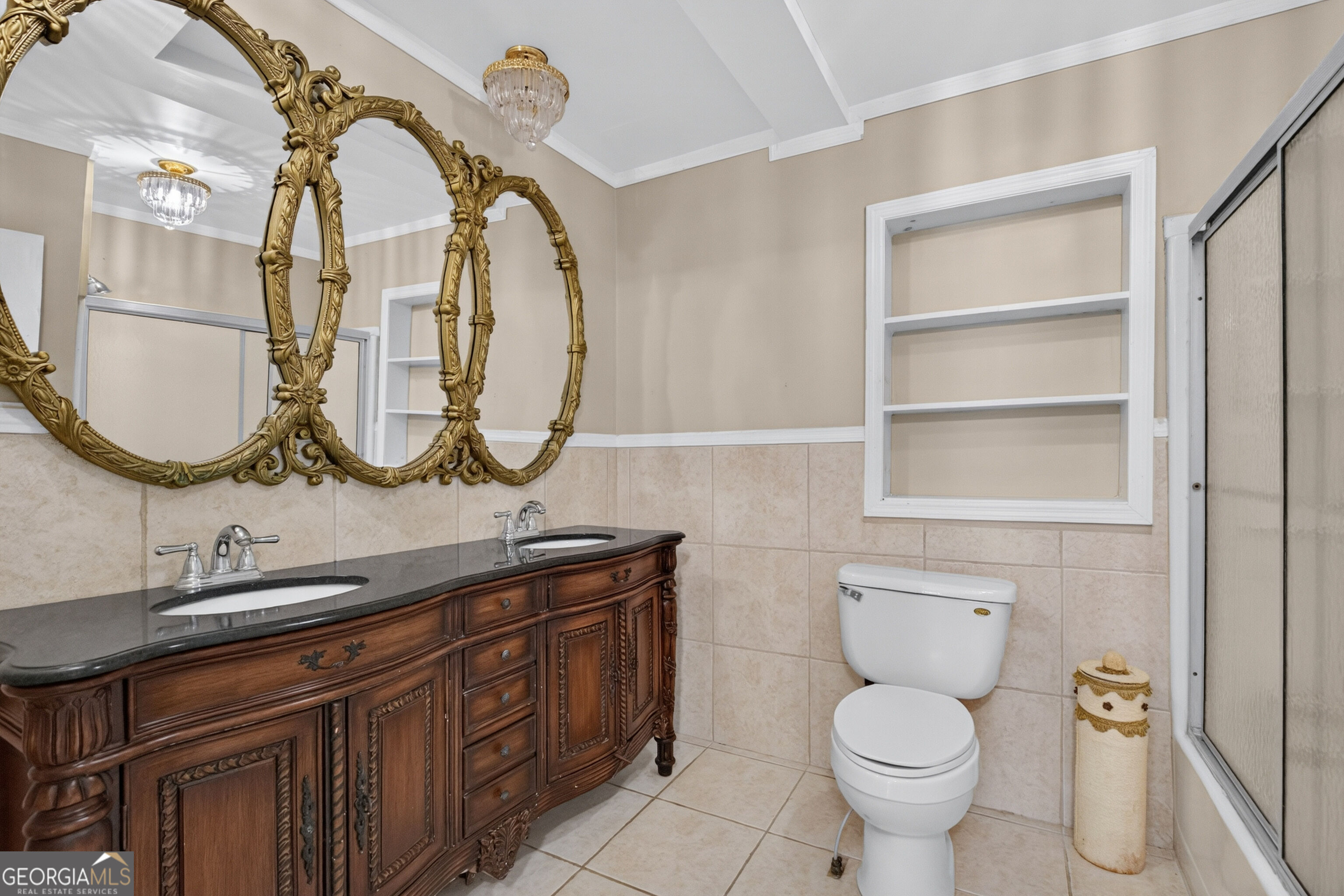 2229 Lee Street Property Photo 13