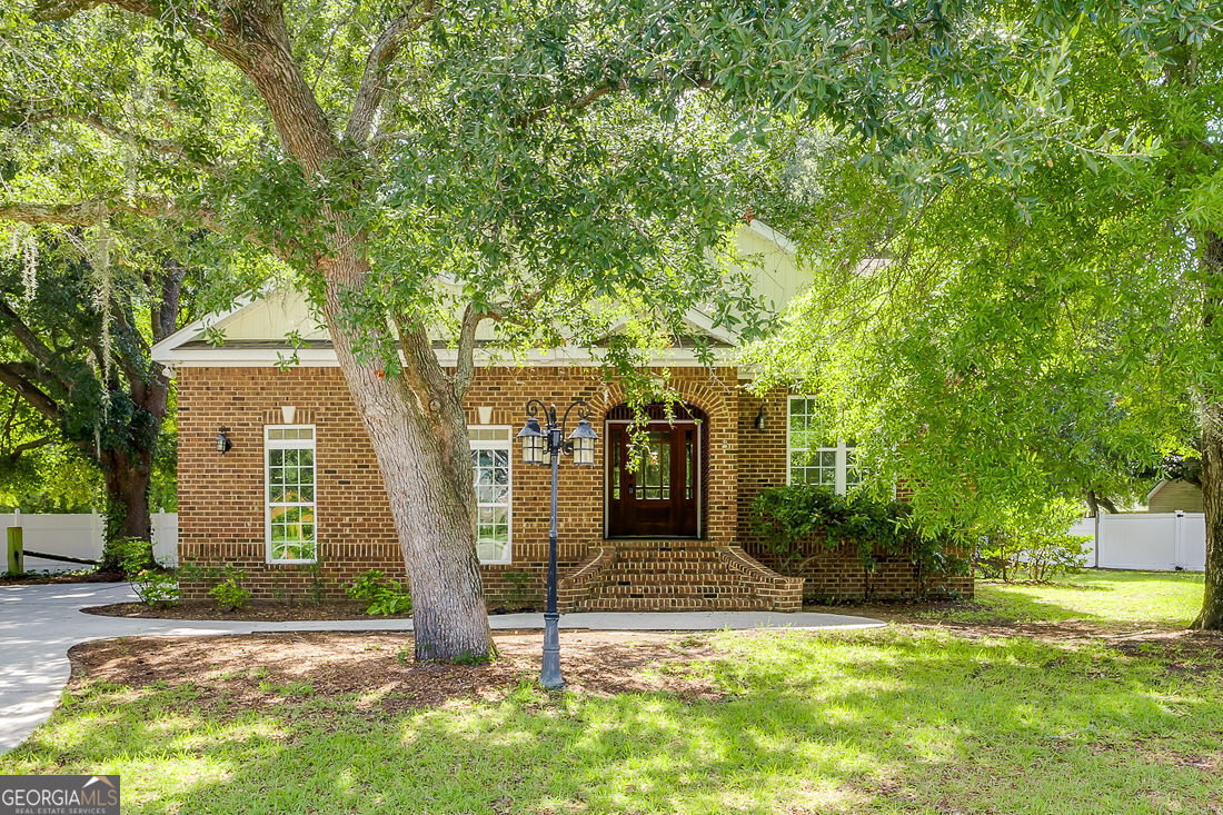 104 Myrtlewood Court Property Photo 1