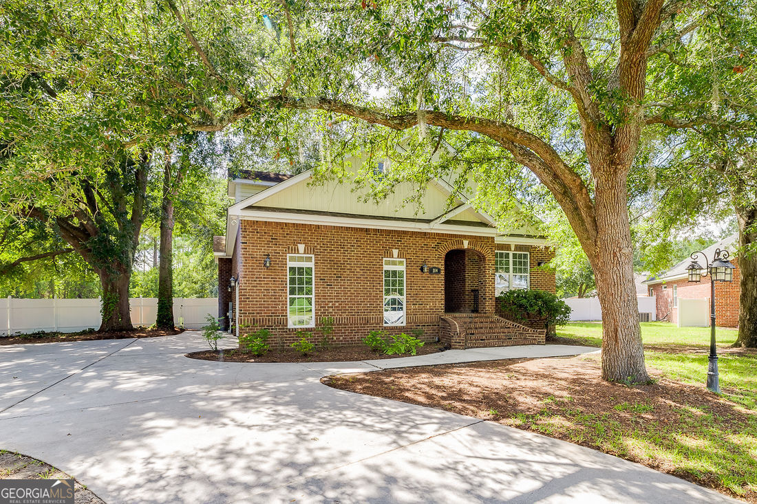104 Myrtlewood Court Property Photo 3