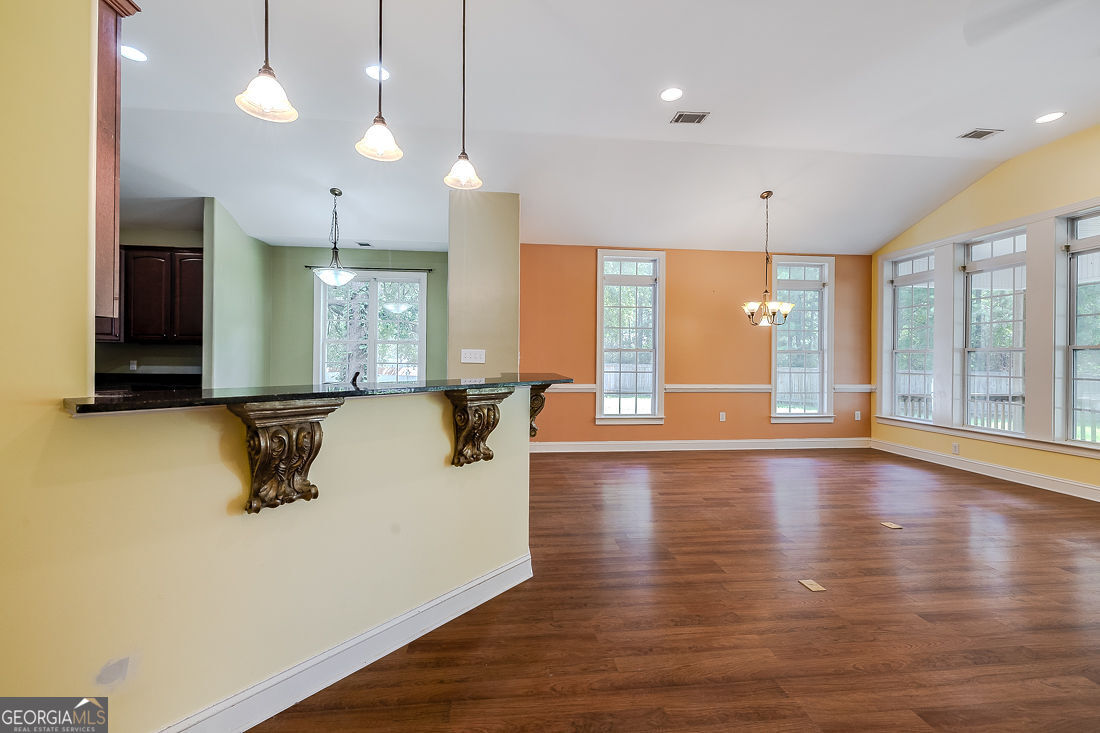 104 Myrtlewood Court Property Photo 7
