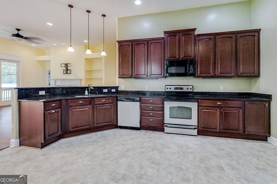 104 Myrtlewood Court Property Photo 14