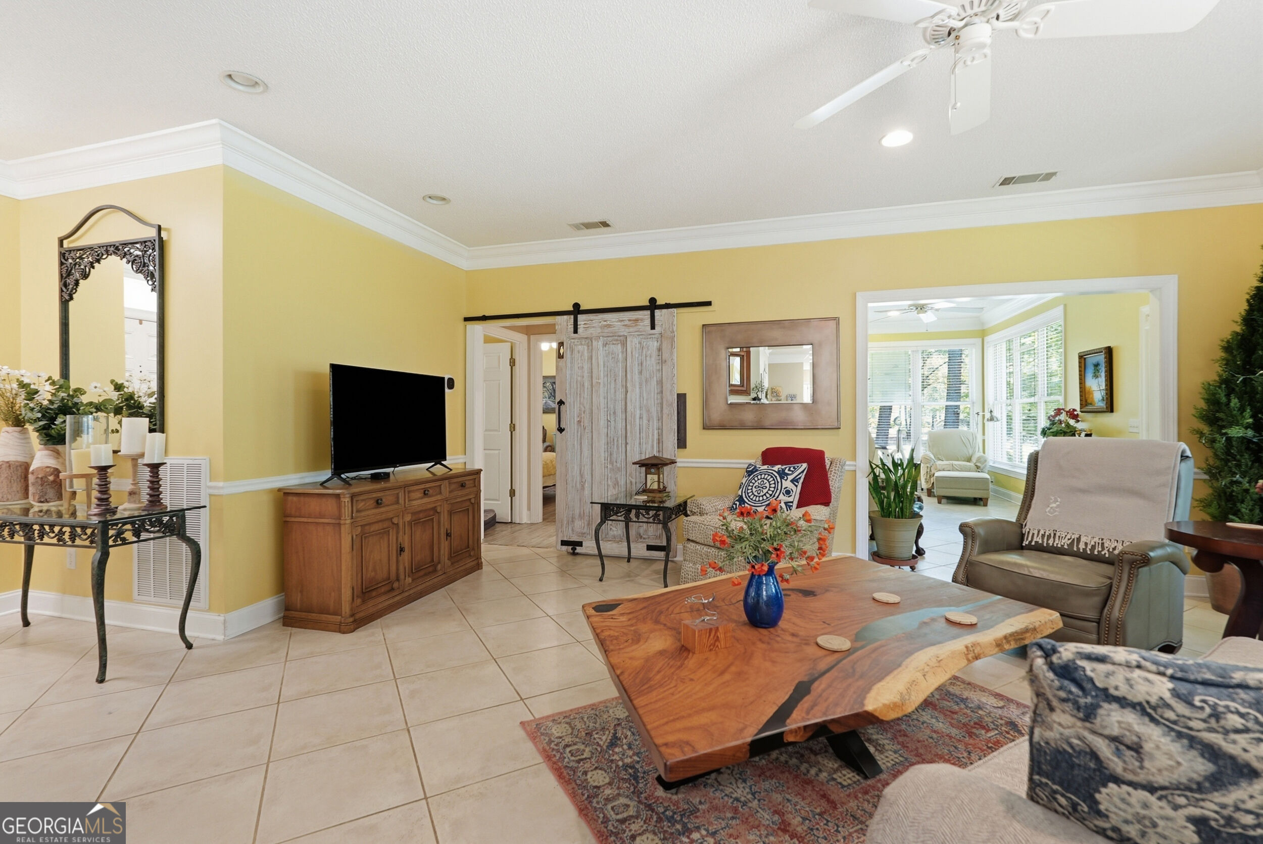 399 Creekside Cove Property Photo 7
