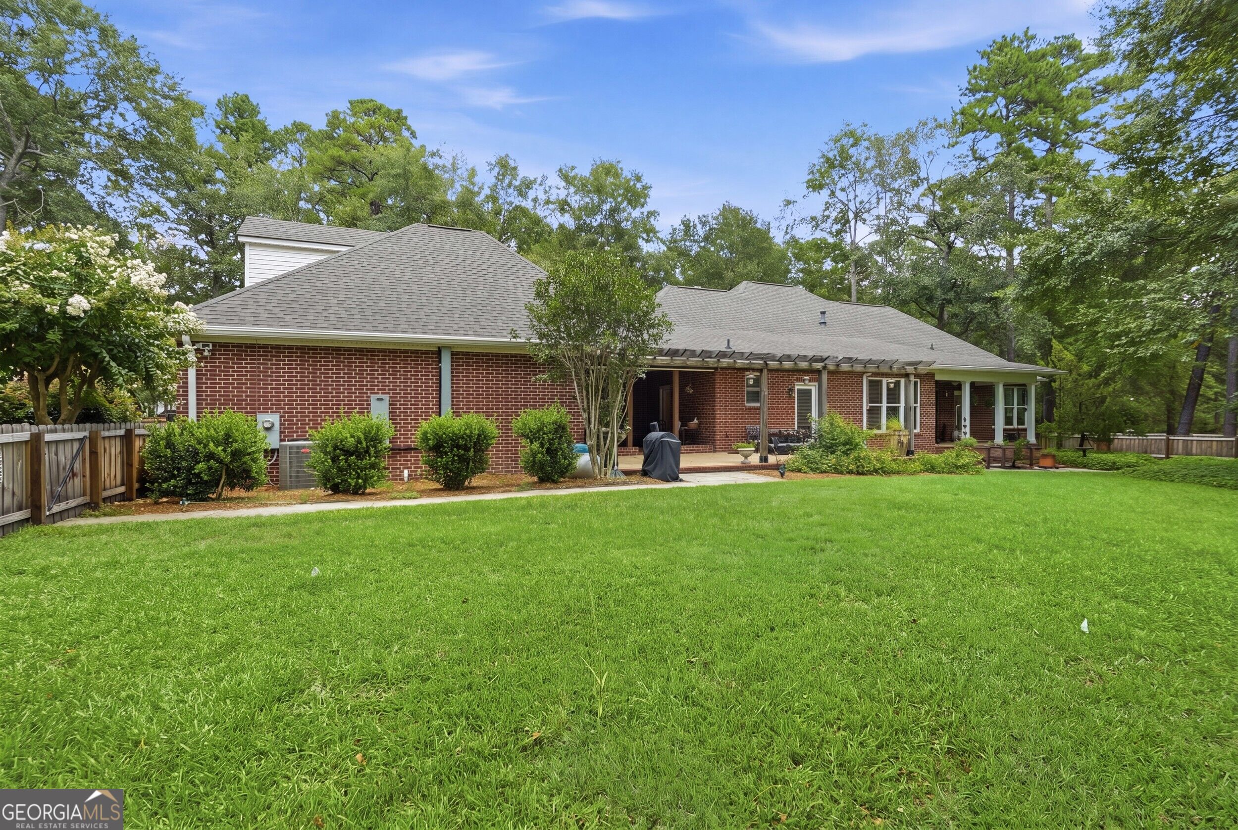 399 Creekside Cove Property Photo 32