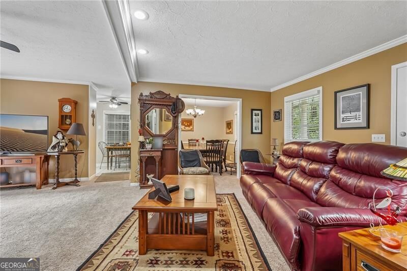 1025 Greenwood Acres Drive Property Photo 8