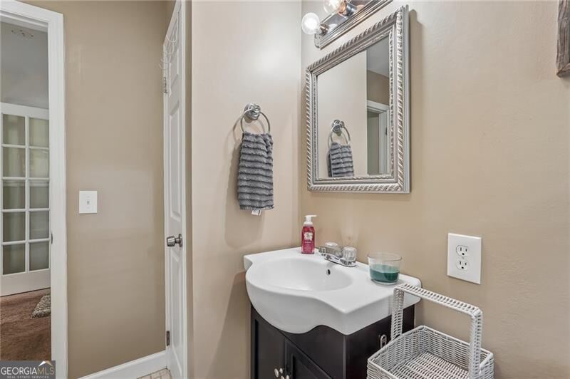 1025 Greenwood Acres Drive Property Photo 25