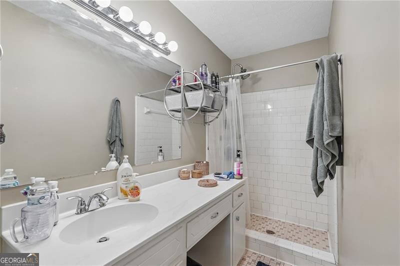 1025 Greenwood Acres Drive Property Photo 33