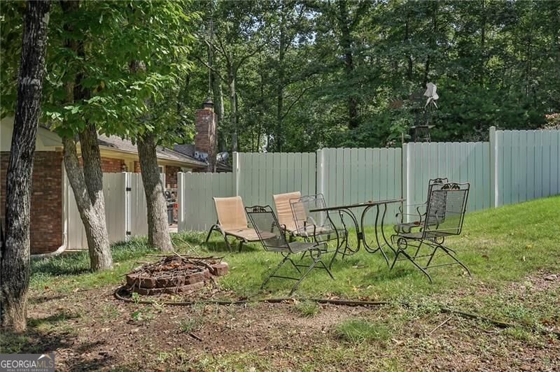 1025 Greenwood Acres Drive Property Photo 38