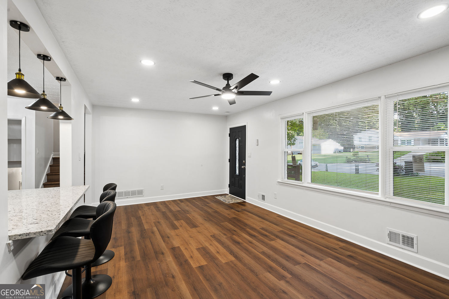 499 Queen Aliese Lane Property Photo 6