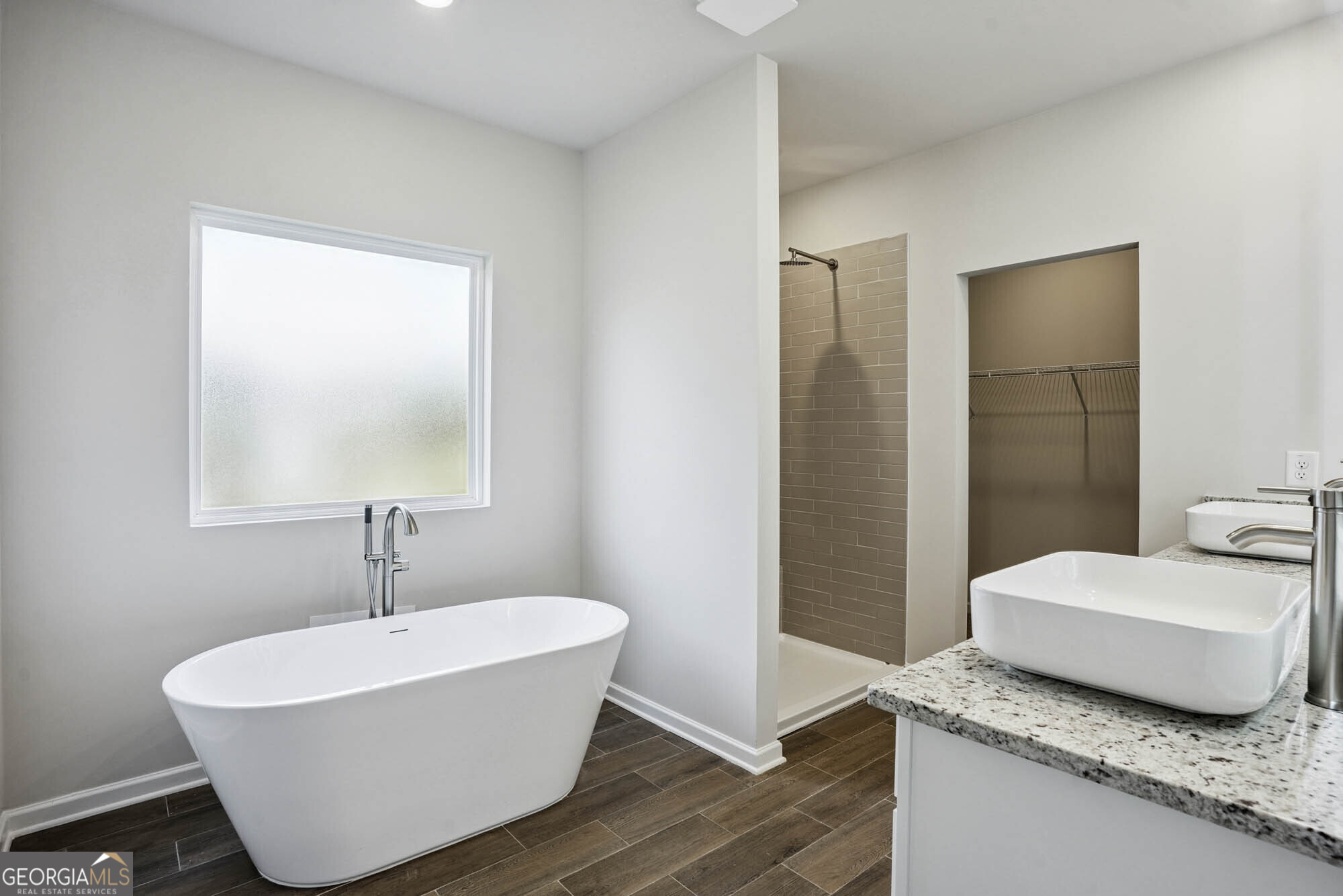 425 Orwell Drive Property Photo 25