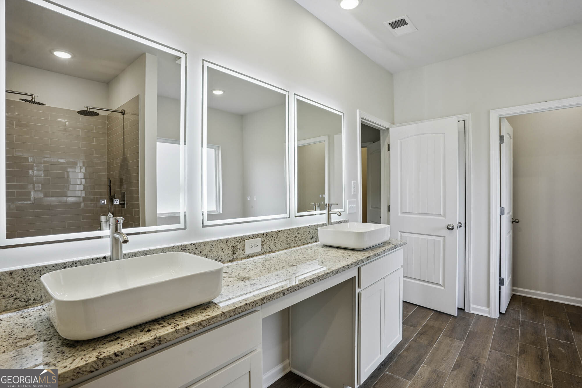 425 Orwell Drive Property Photo 26